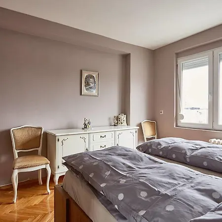 Spacious Modern In Peaceful Neighborhood * Skopje